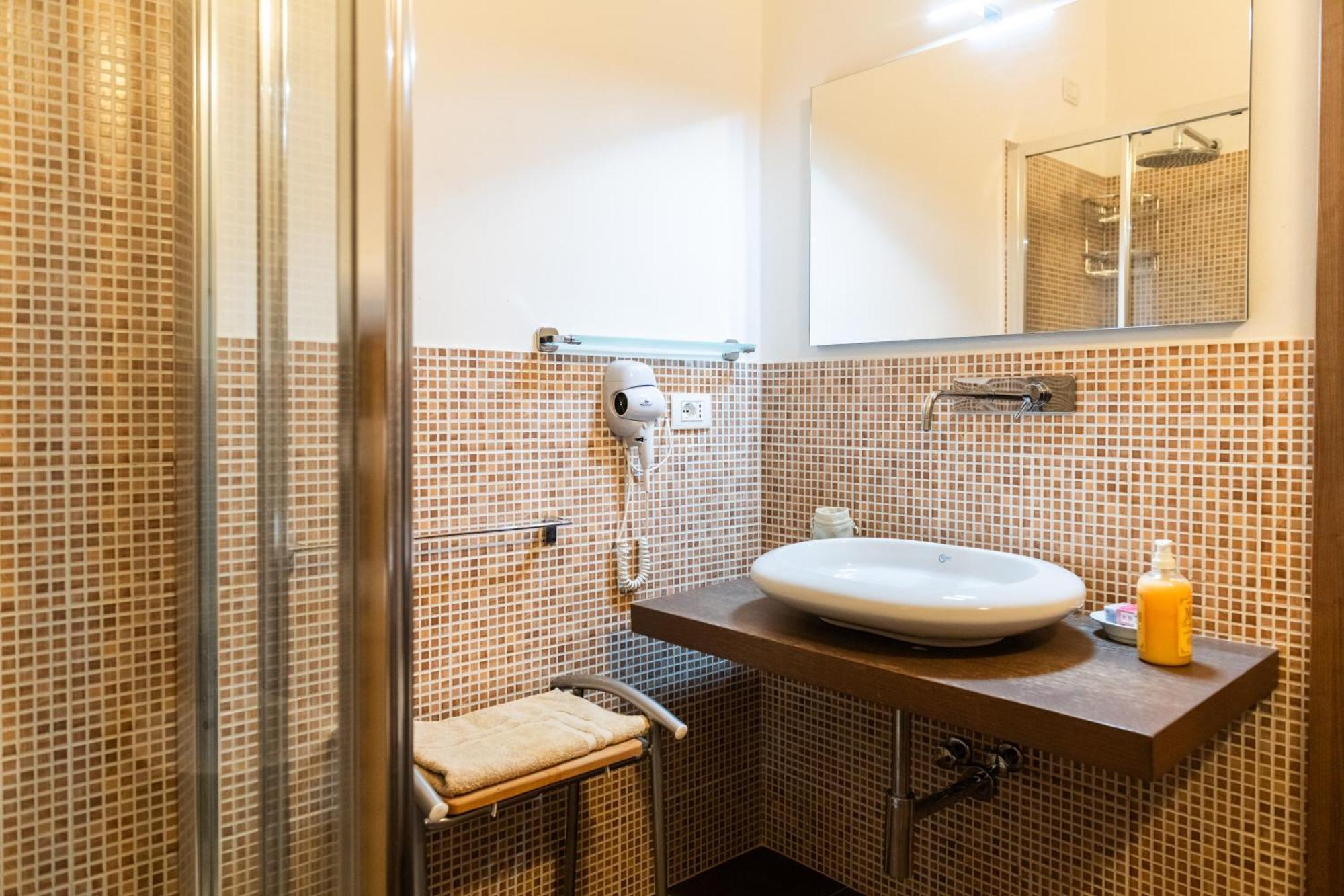 Uviglie Apartments ロジニャーノ・モンフェッラート エクステリア 写真